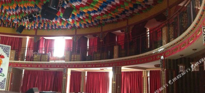 红原德勒央康酒店图片