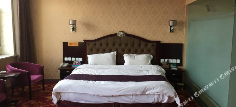 孙吴凤凰明珠酒店图片