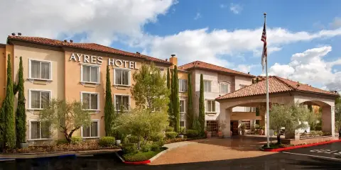 艾爾斯酒店拉古納伍茲-阿利索維耶霍