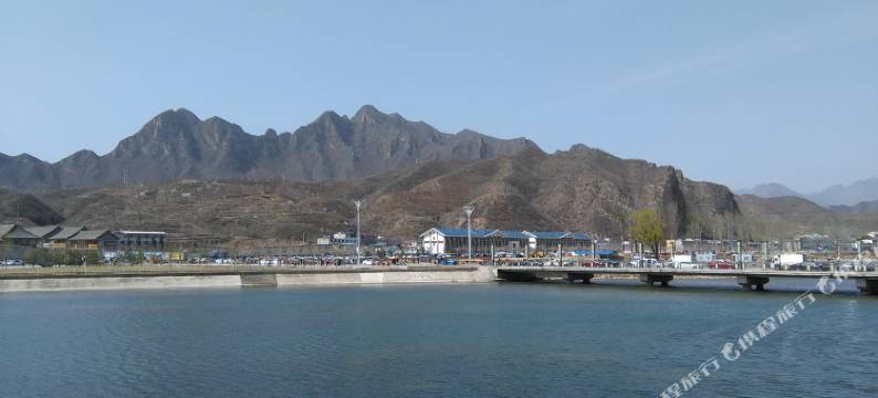 野三坡岸边农家院图片