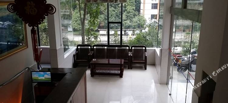 龙胜半山民宿(温泉旅游度假风雨桥店)图片