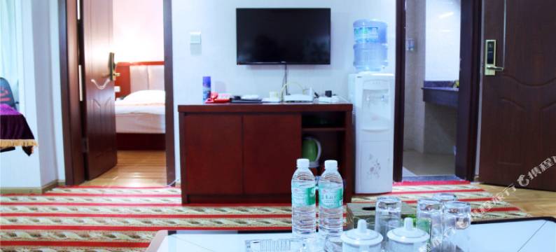 盈江7度商务酒店图片