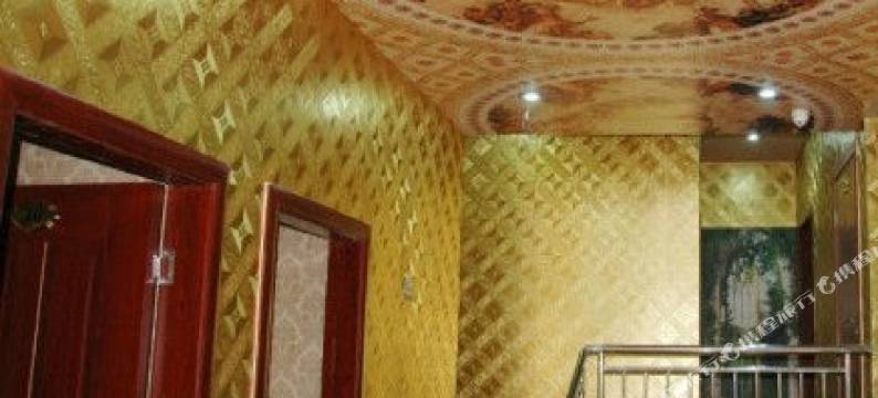 犍为月半弯旅馆图片