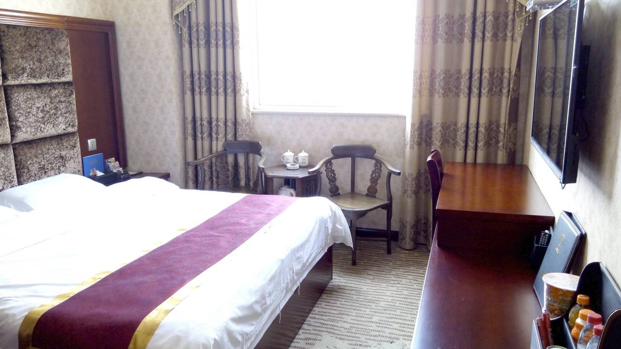 新野鼎泰家园酒店