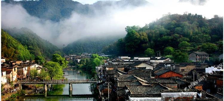 瑶里卧龙潭宾馆图片