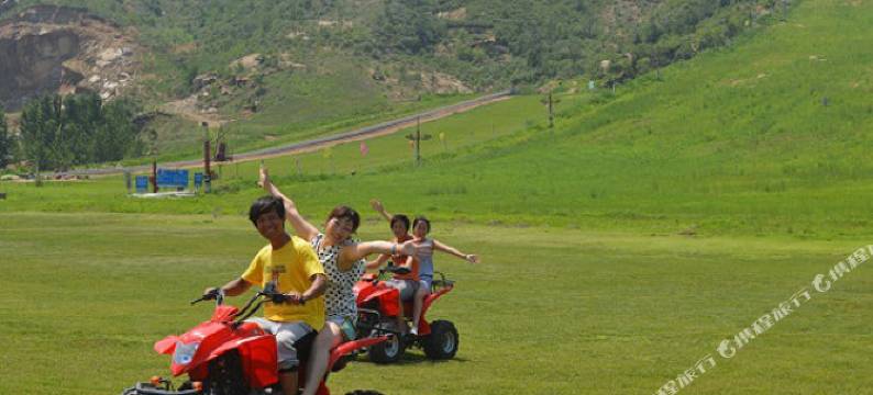 盘山滑雪场度假村图片