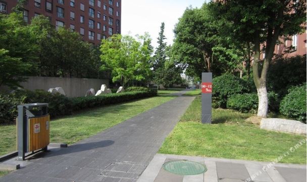 地址(位置,怎么去,怎么走):  南京江宁区天泰花园小区12栋