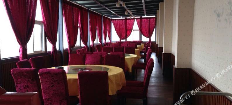 红原德勒央康酒店图片