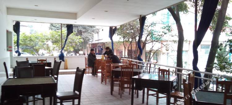 重庆龙阁宾馆(潼南体育馆店)图片