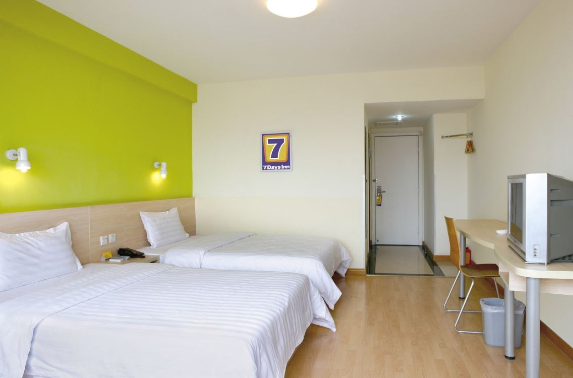 7 days inn (shenzhen shajing citizen square)