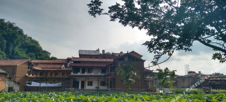 普者黑尼米得客栈图片