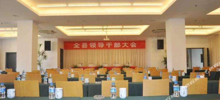 西盟龙潭大酒店图片