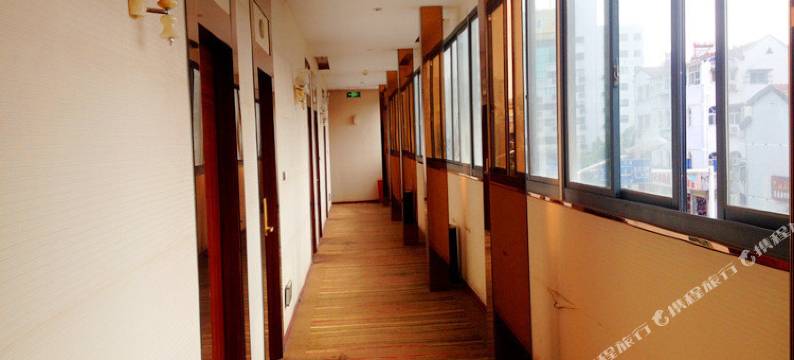 天宏宾馆(武汉江夏职业技术学院第四中学店)图片