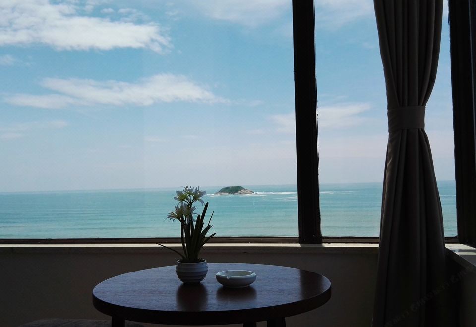  Hotel Overview
