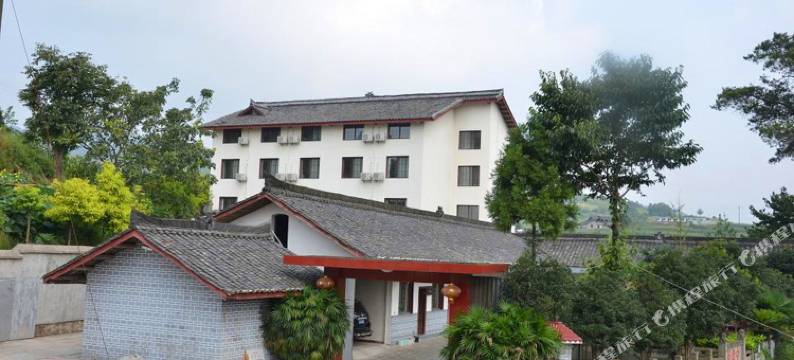 剑阁剑门里一隅茶宿图片