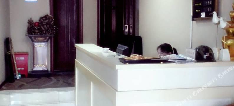 伊宁华越宾馆(六星街店)图片