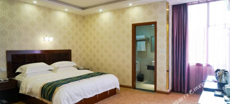 荔波鑫梦假日酒店图片