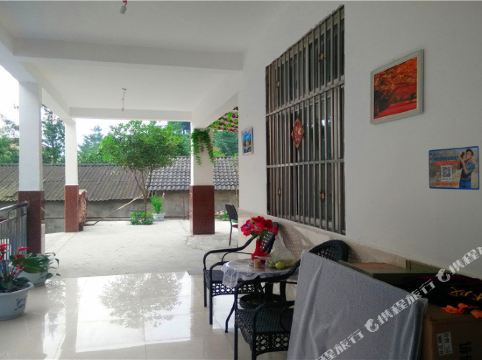 彭州小鱼洞滴洞沟温馨家园农家乐