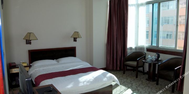 金牛宾馆(金牛小区东南)