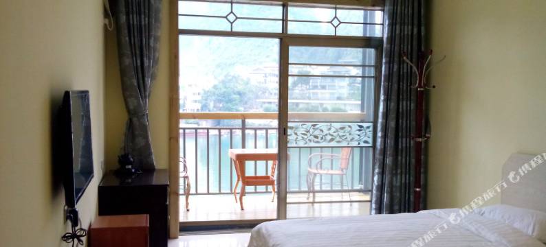 阳朔览江阁家庭旅馆图片