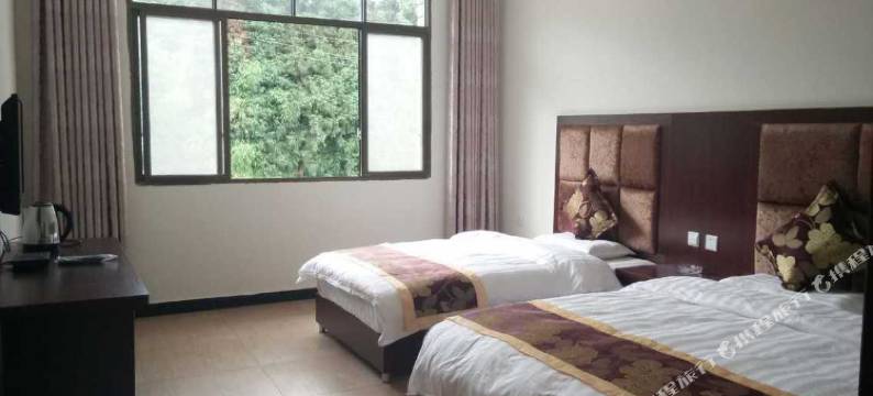 碧峰峡开全山庄图片