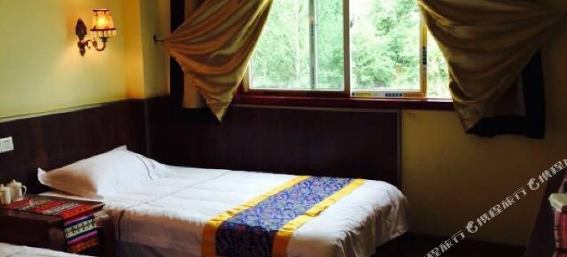 巴塘弦子林卡酒店图片