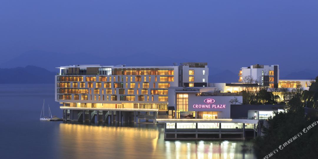 黄山太平湖绿地皇冠假日酒店