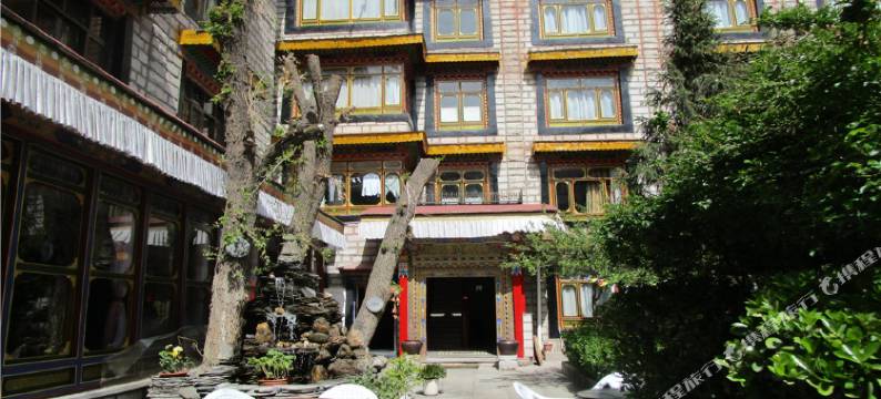 拉萨吉曲饭店(大昭寺八廓街店)图片