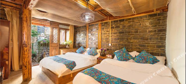 丽江凤衔吉客栈图片