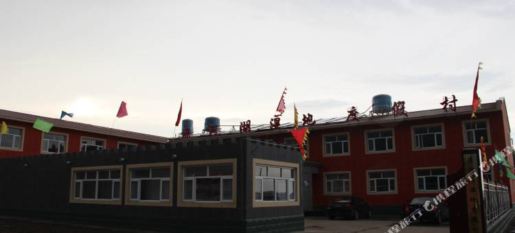 沽源滦河湖湿地度假村图片