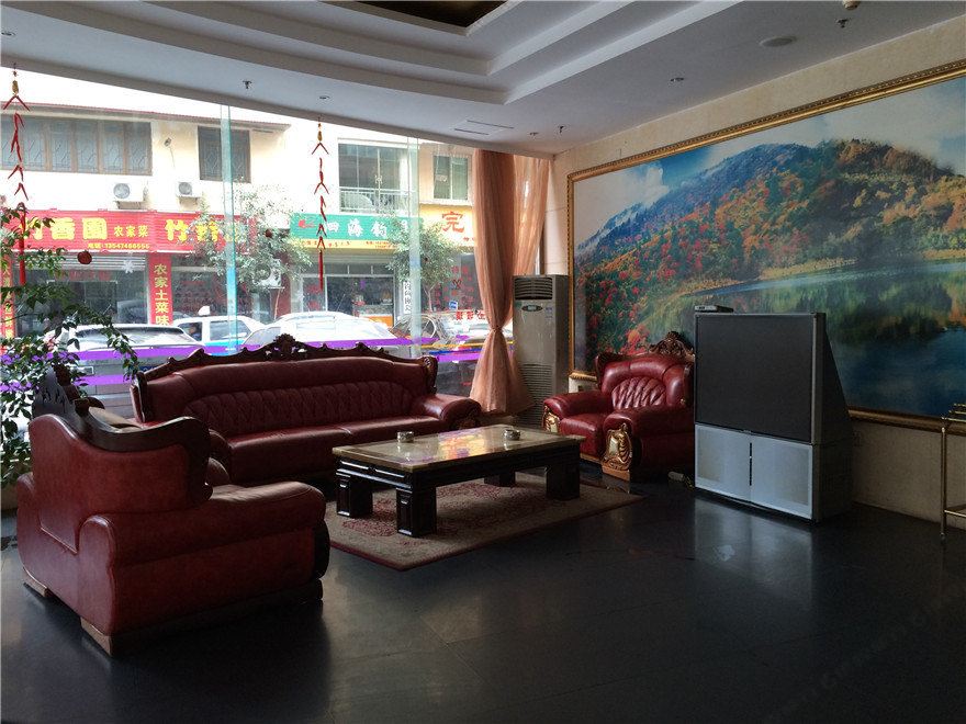 石棉大渡河酒店