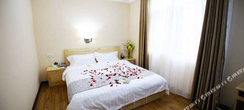 英山自然居酒店图片