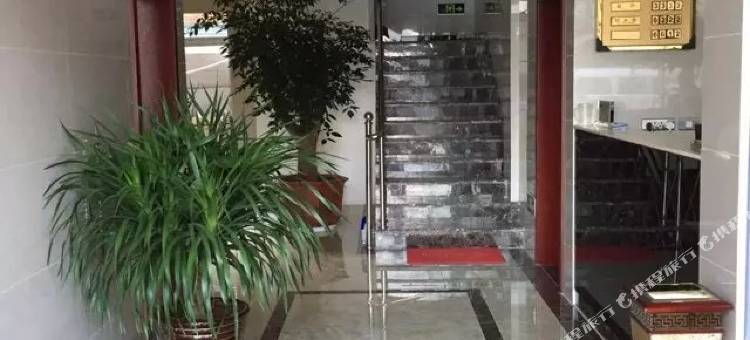 澄江辰峰假日酒店图片