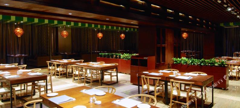 来凤庆凤山酒店图片