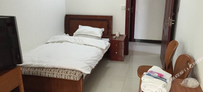 公安梅子民宿图片