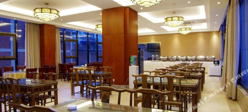 瑞丽市和合珠宝温泉酒店图片