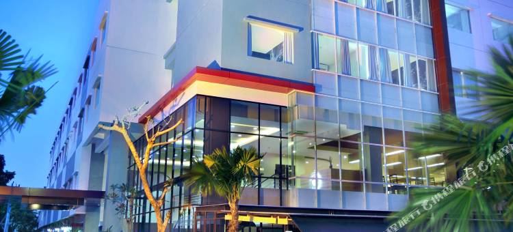 新邦利马三宝珑尼欧康迪酒店 - 阿斯顿酒店(Hotel Neo Candi Simpang Lima - Semarang by Aston)图片