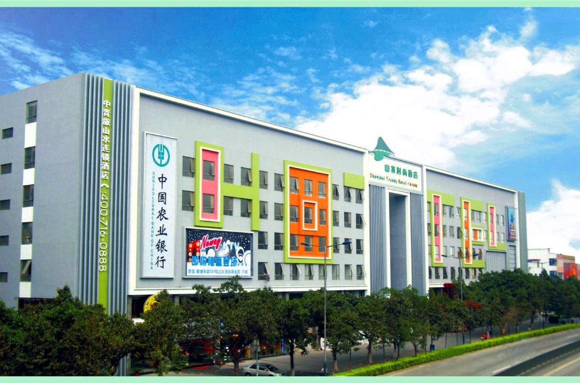 中国 广州 黄埔区 黄埔东路727号 510725    距离  地铁站:大沙东950