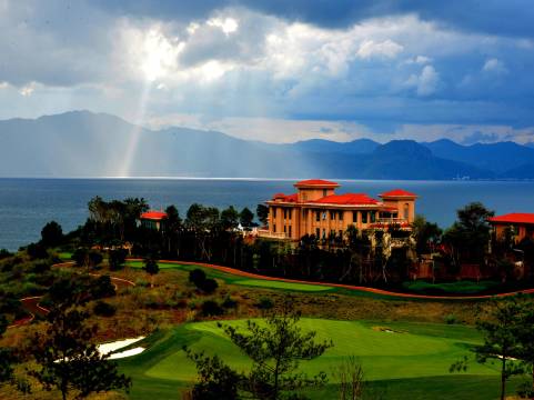 抚仙湖太阳山半岛滨之斓酒店