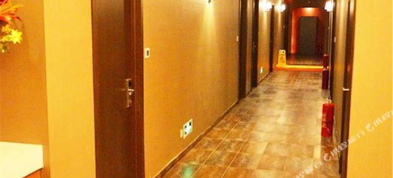 哈尔滨钱柜时尚宾馆(黑龙江中医药大学附属第一医院店)图片