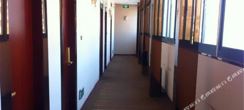 天宏宾馆(武汉江夏职业技术学院第四中学店)图片