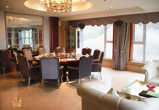 Moonlight Hotel Hotel Overview