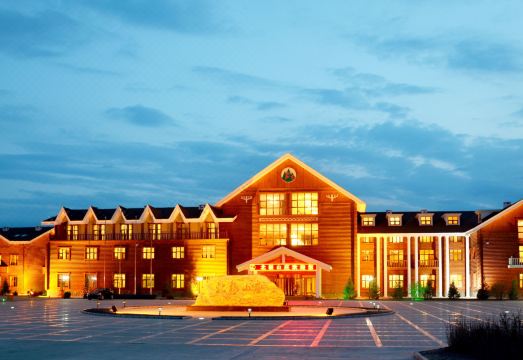 MOHO ARCTIC HEIGTSHotel Overview