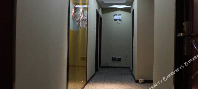 泸定思域酒店图片