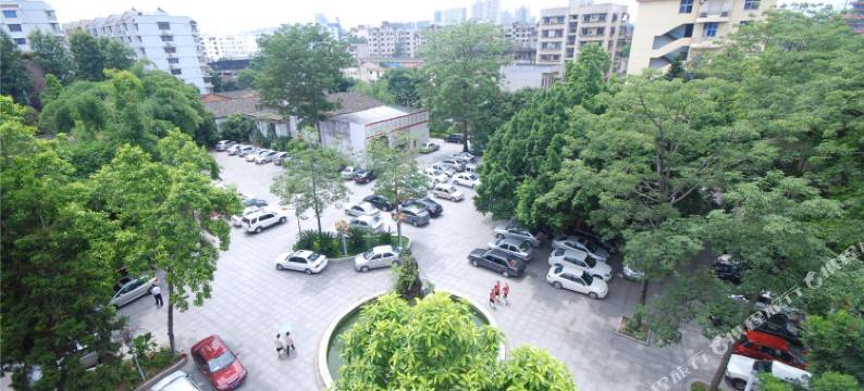 凤凰假日酒店(凤凰池地铁站店)图片
