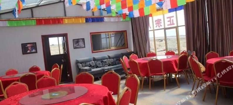 青海湖小牦牦家庭牧场图片