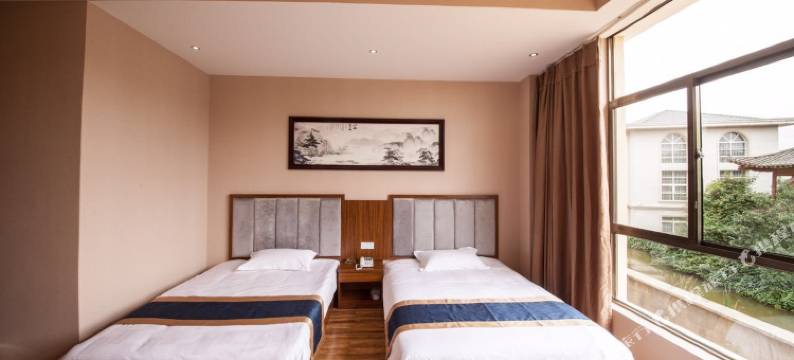 弥勒欣诚酒店(湖泉生态园店)图片