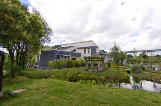 腾冲绮罗温泉别墅酒店