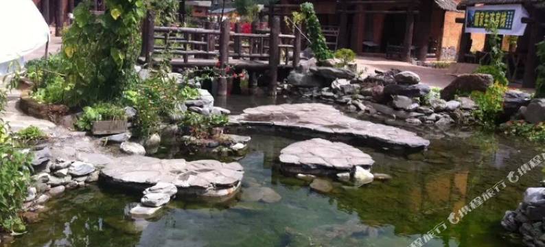 汶川卧龙客栈图片