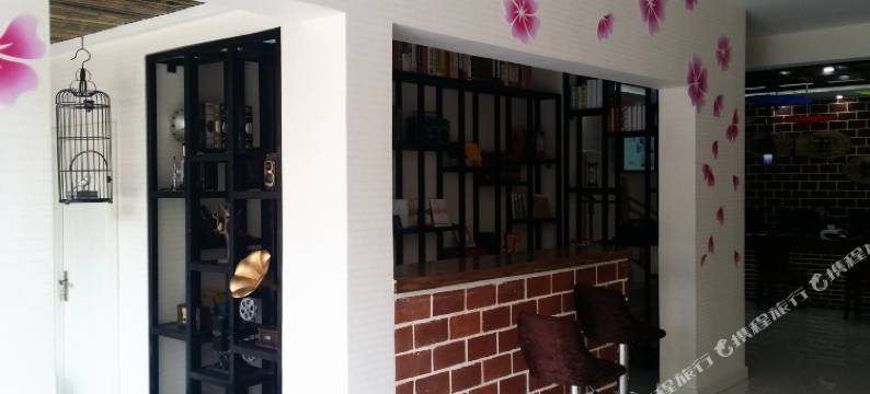 栾川良玉杜鹃海驿站图片